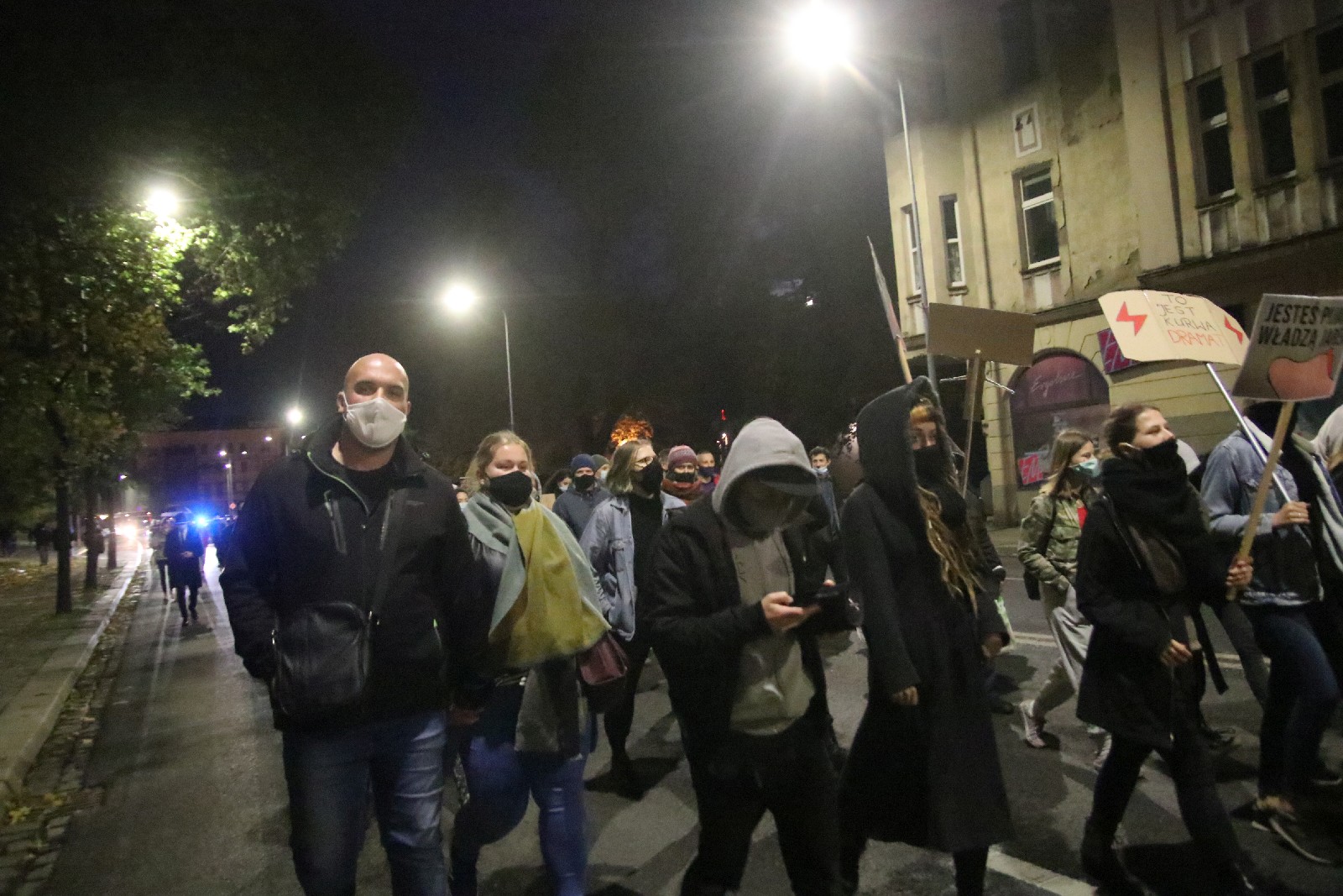Dwieście osób w siódmym dniu protestu na ulicach Legnicy