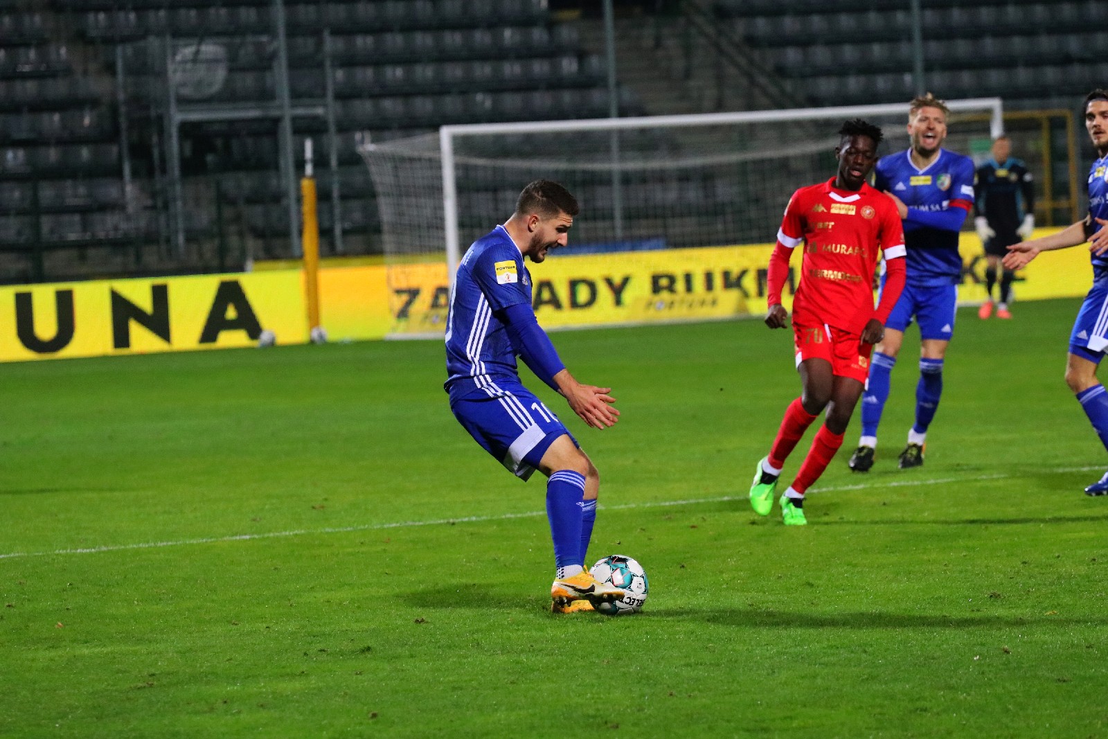 Szczęśliwy remis piłkarzy Miedzi Legnica z Widzewem Łódź