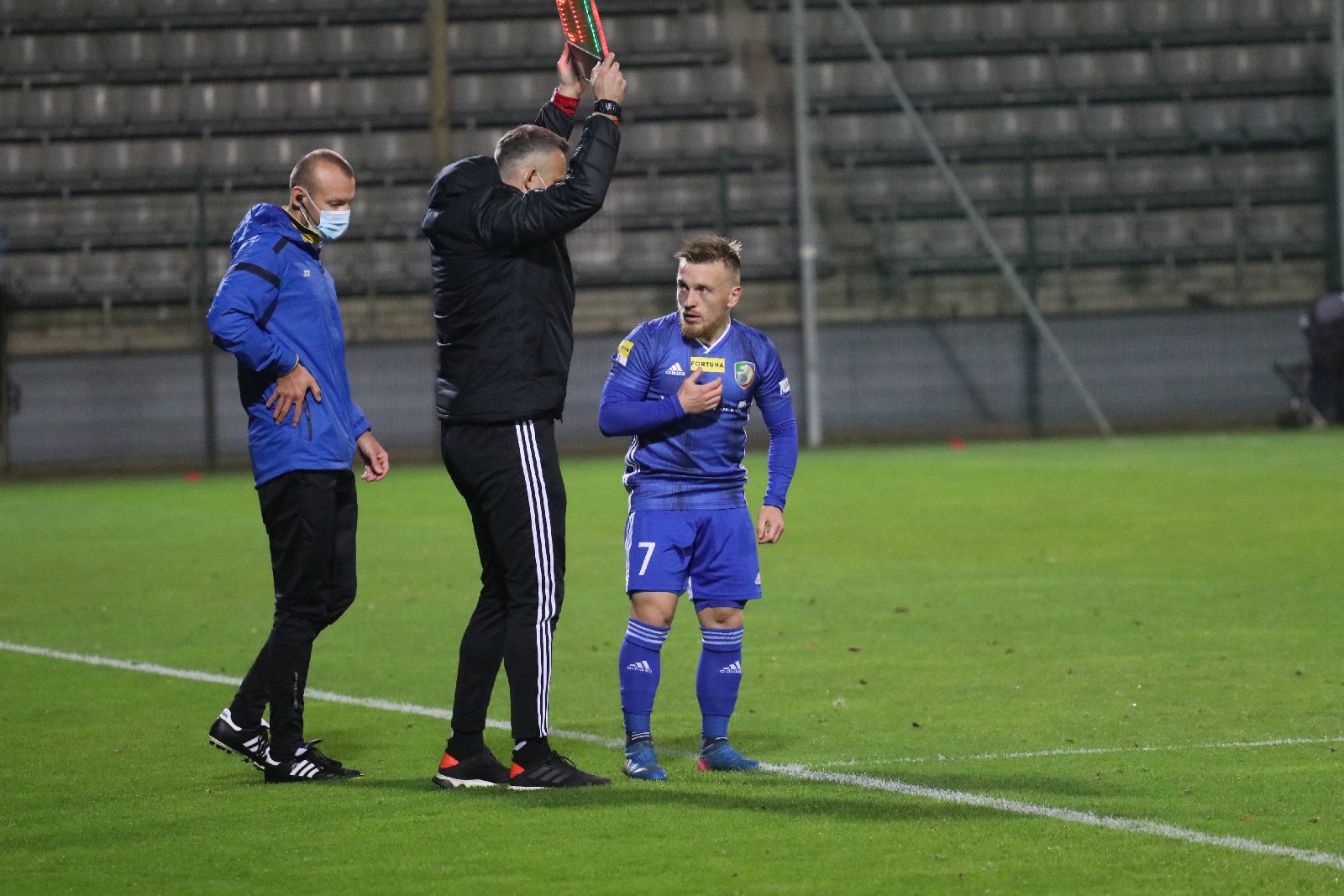Szczęśliwy remis piłkarzy Miedzi Legnica z Widzewem Łódź