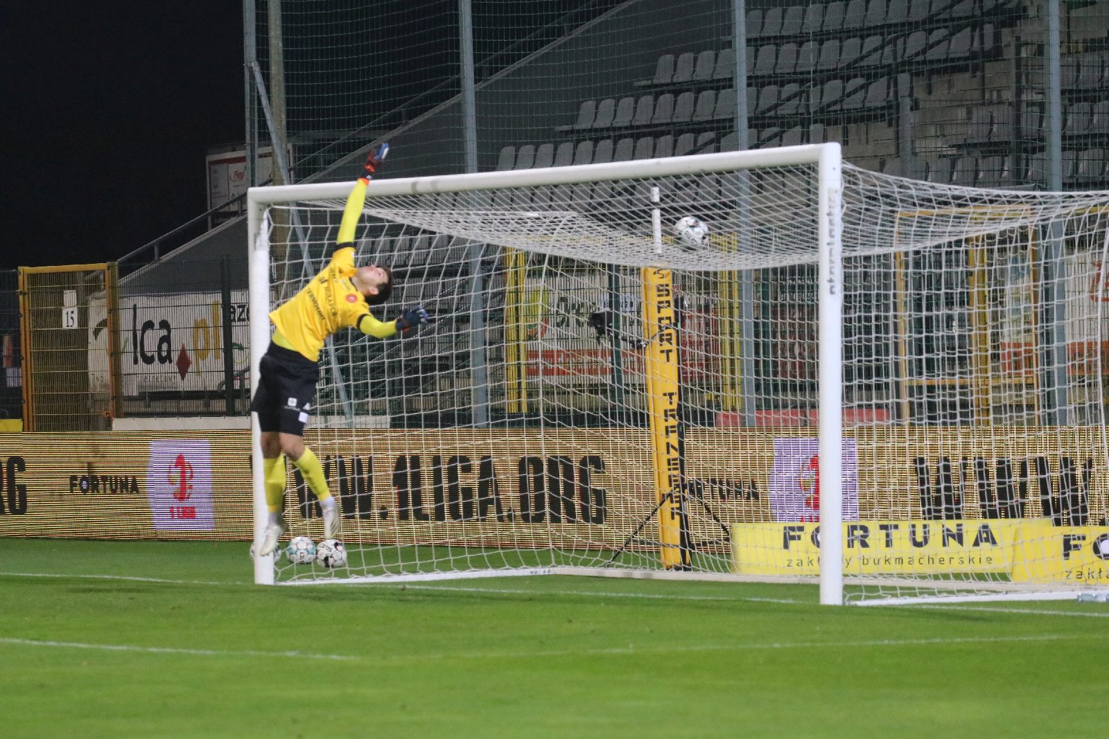 Szczęśliwy remis piłkarzy Miedzi Legnica z Widzewem Łódź