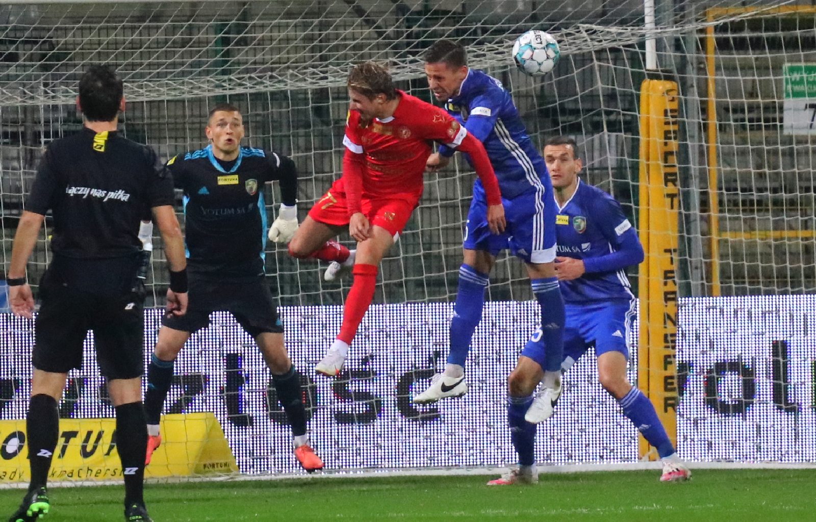 Szczęśliwy remis piłkarzy Miedzi Legnica z Widzewem Łódź