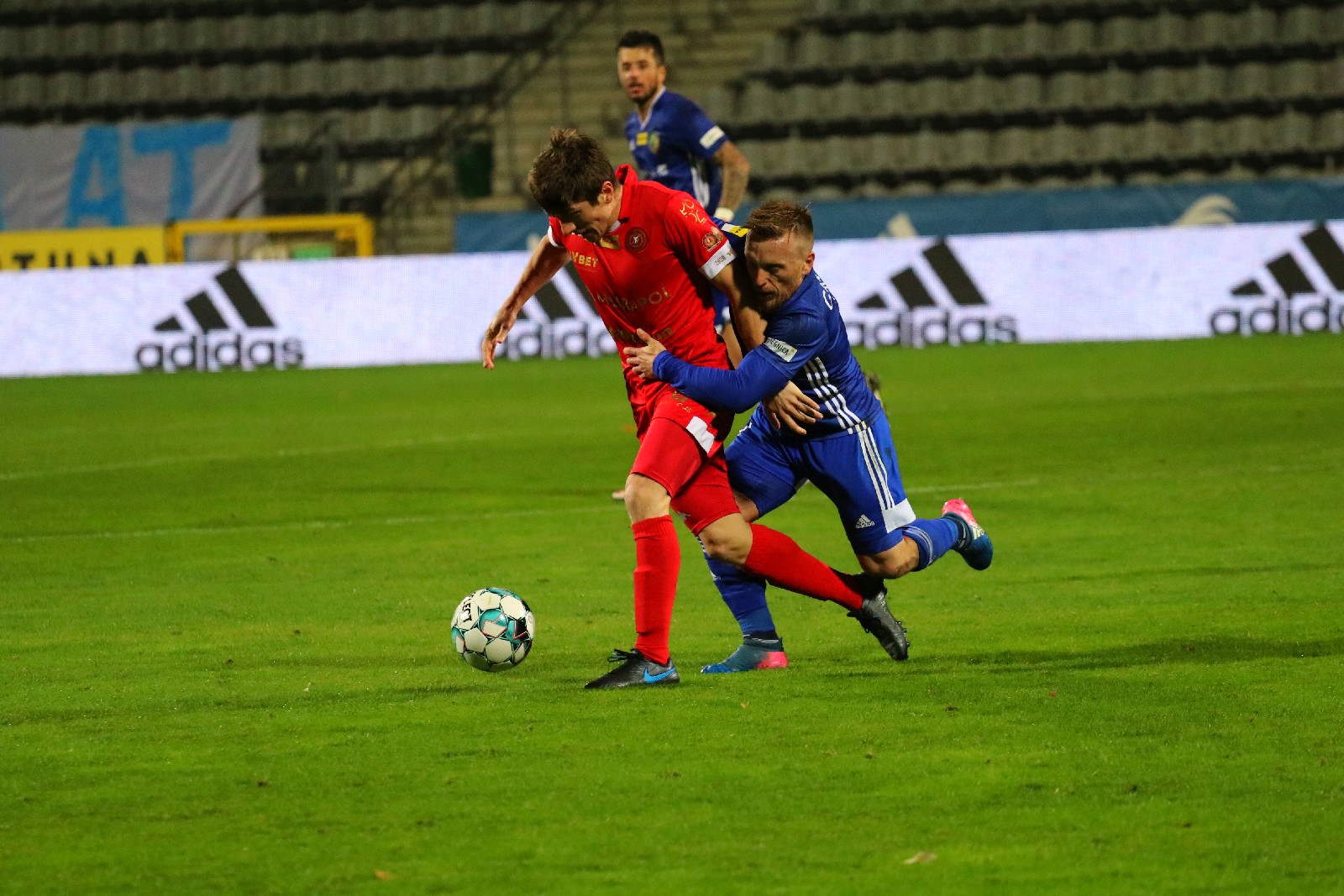 Szczęśliwy remis piłkarzy Miedzi Legnica z Widzewem Łódź