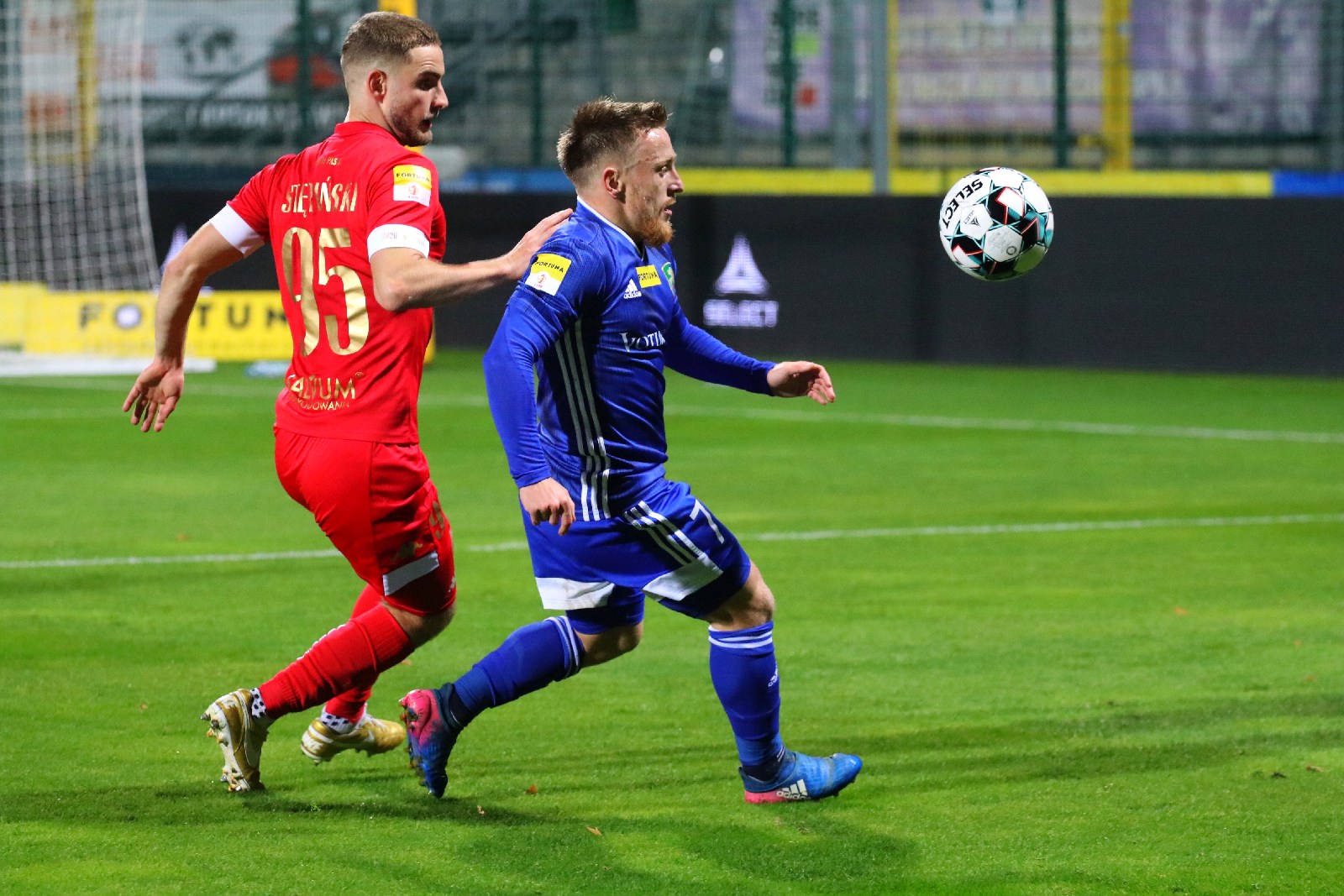 Szczęśliwy remis piłkarzy Miedzi Legnica z Widzewem Łódź