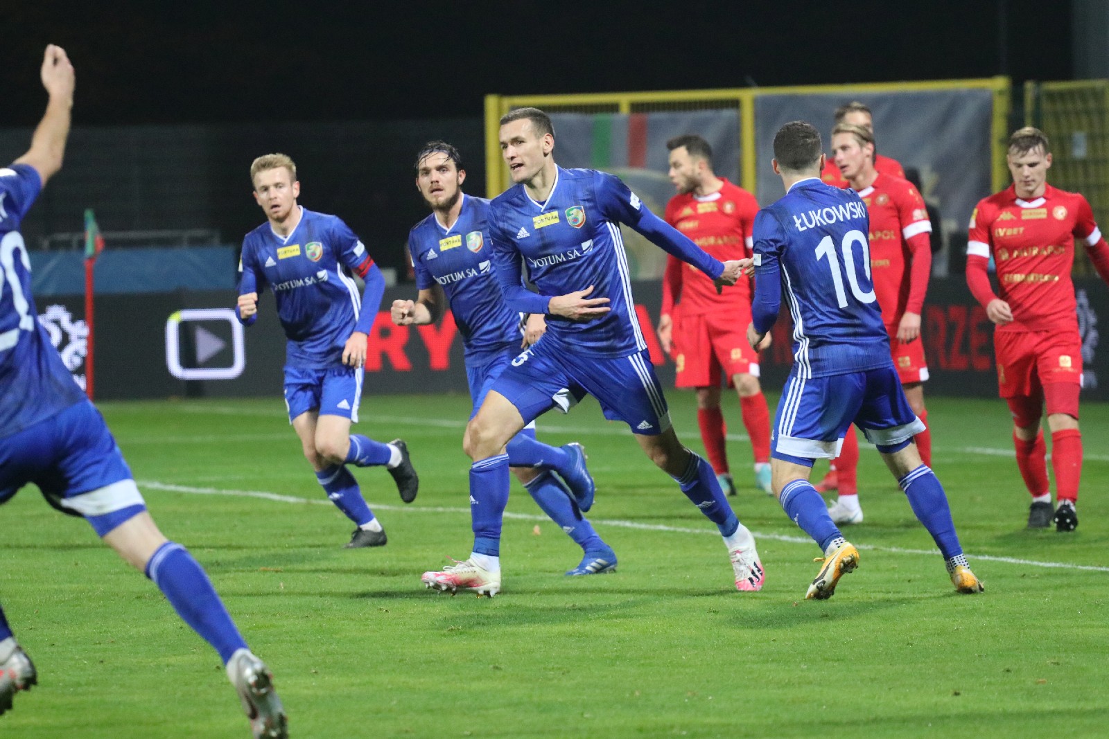 Szczęśliwy remis piłkarzy Miedzi Legnica z Widzewem Łódź