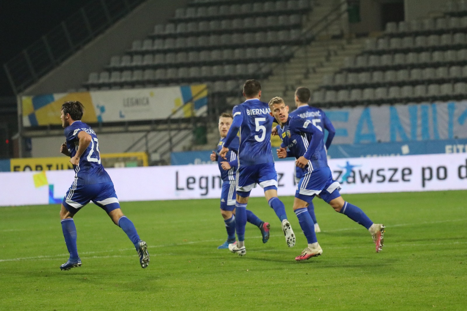 Szczęśliwy remis piłkarzy Miedzi Legnica z Widzewem Łódź