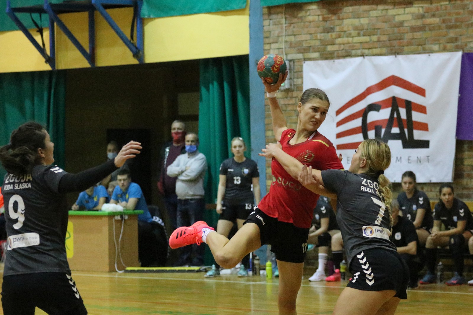 Legnickie dziewczyny wygrywają kolejny mecz w lidze