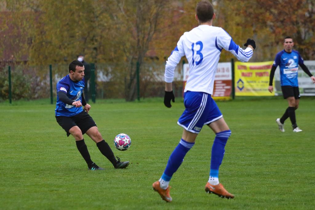 Mewa nie zatrzymała lidera. Zwycięstwo Karkonoszy Jelenia Góra