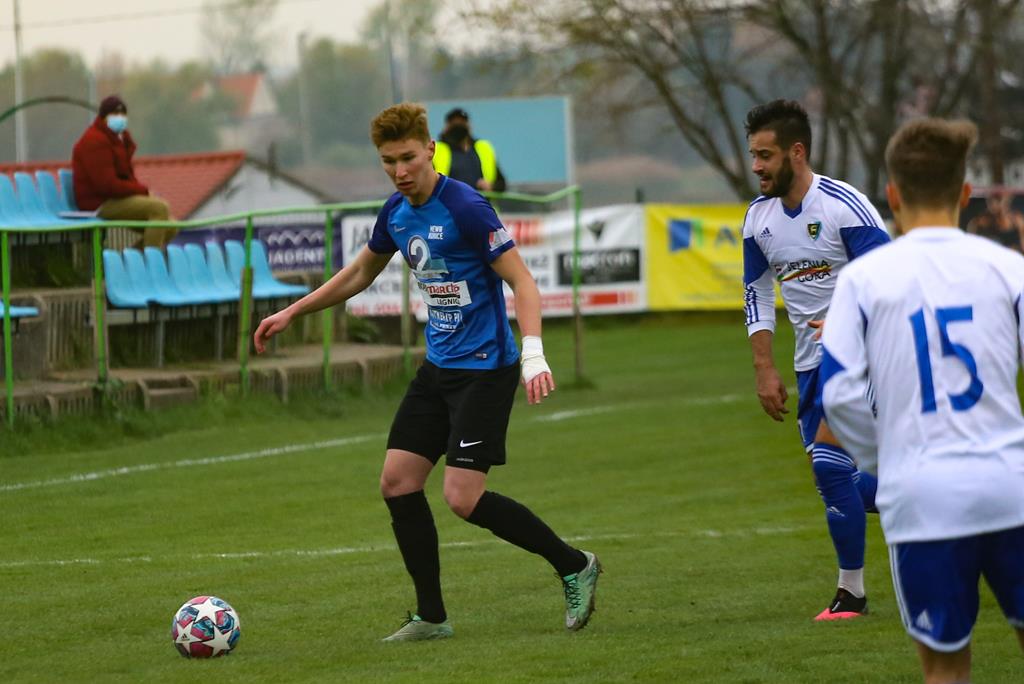 Mewa nie zatrzymała lidera. Zwycięstwo Karkonoszy Jelenia Góra