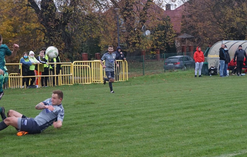 Okręgówka: Sokół Jerzmanowa - Kaczawa Bieniowice 1-5 (0-1)