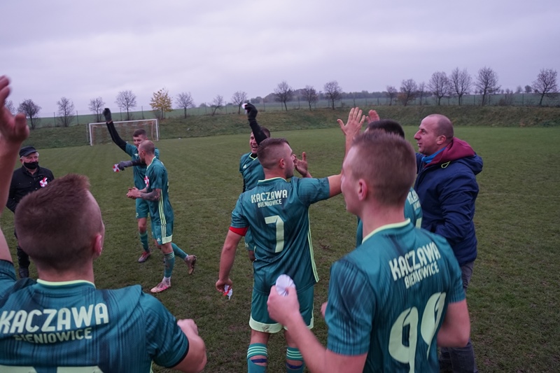 Okręgówka: Sokół Jerzmanowa - Kaczawa Bieniowice 1-5 (0-1)