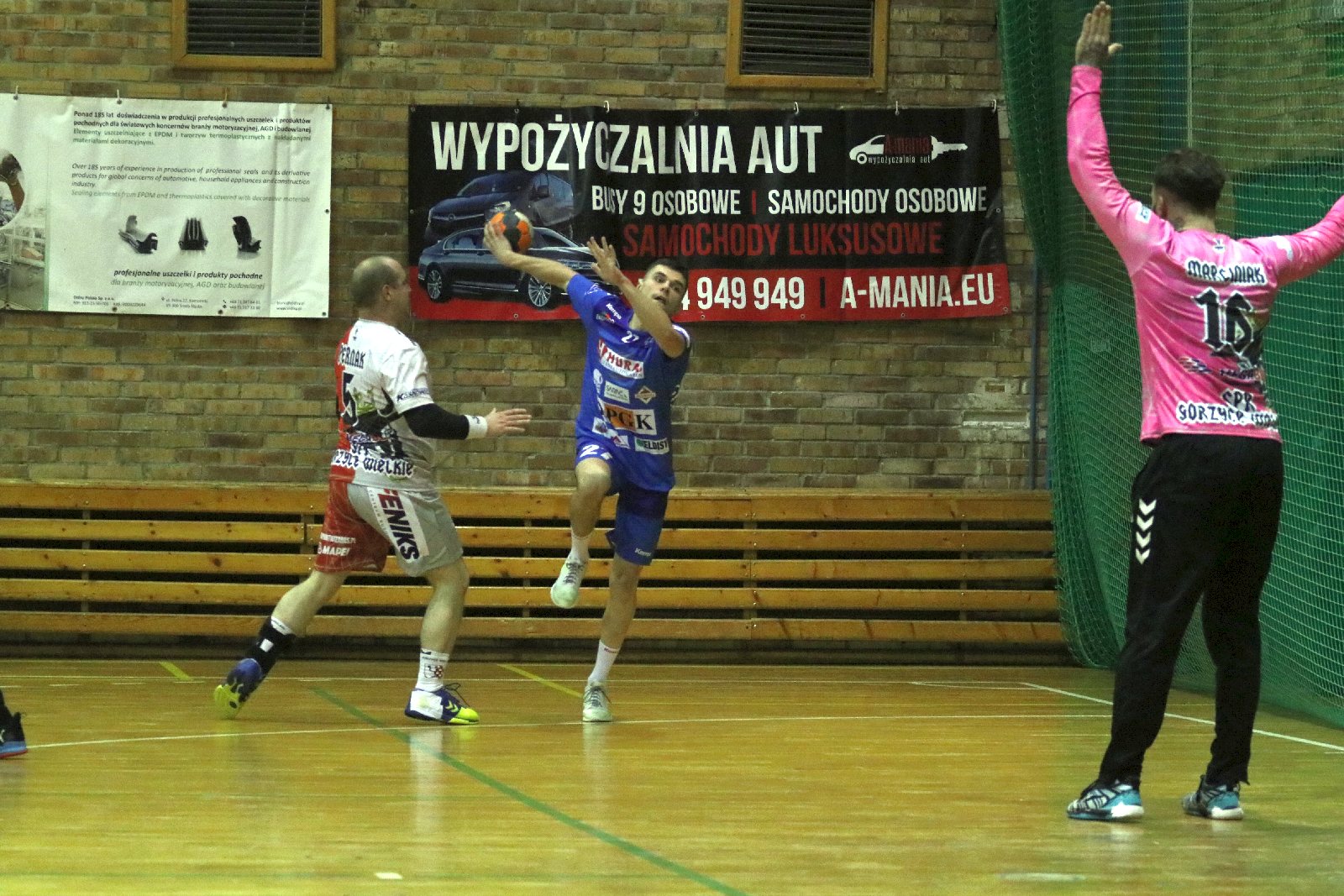 Legniccy szczypiorniści nie dali żadnych szans Szczypiorniakowi