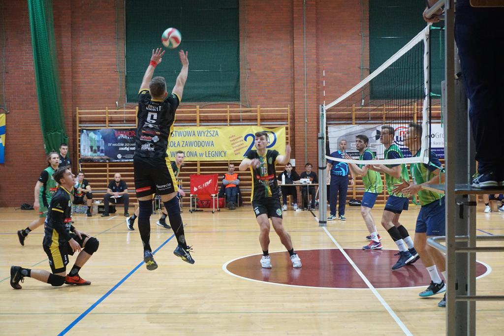 Siatkarze Ikara wygrali u siebie z IM Faurecia Volley