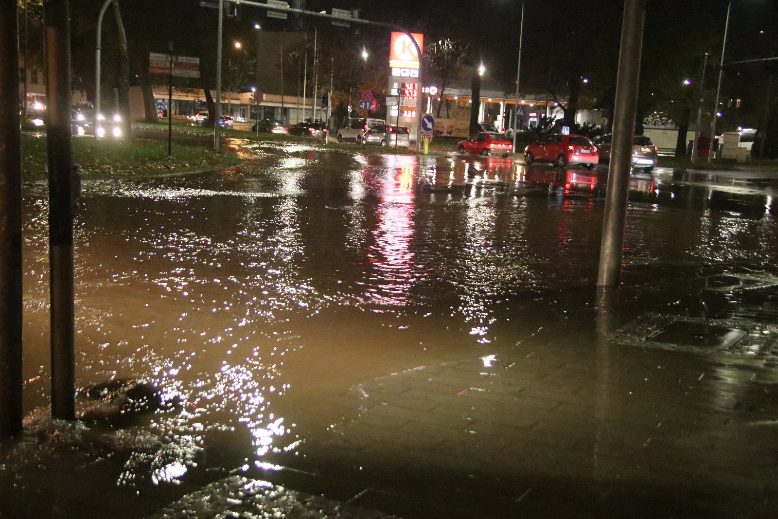 Potężna awaria magistrali wodnej. Nie ma wody w całej Legnicy