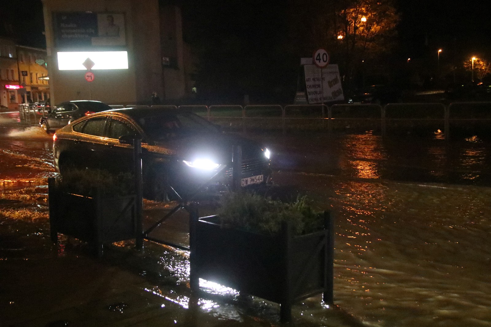 Potężna awaria magistrali wodnej. Nie ma wody w całej Legnicy