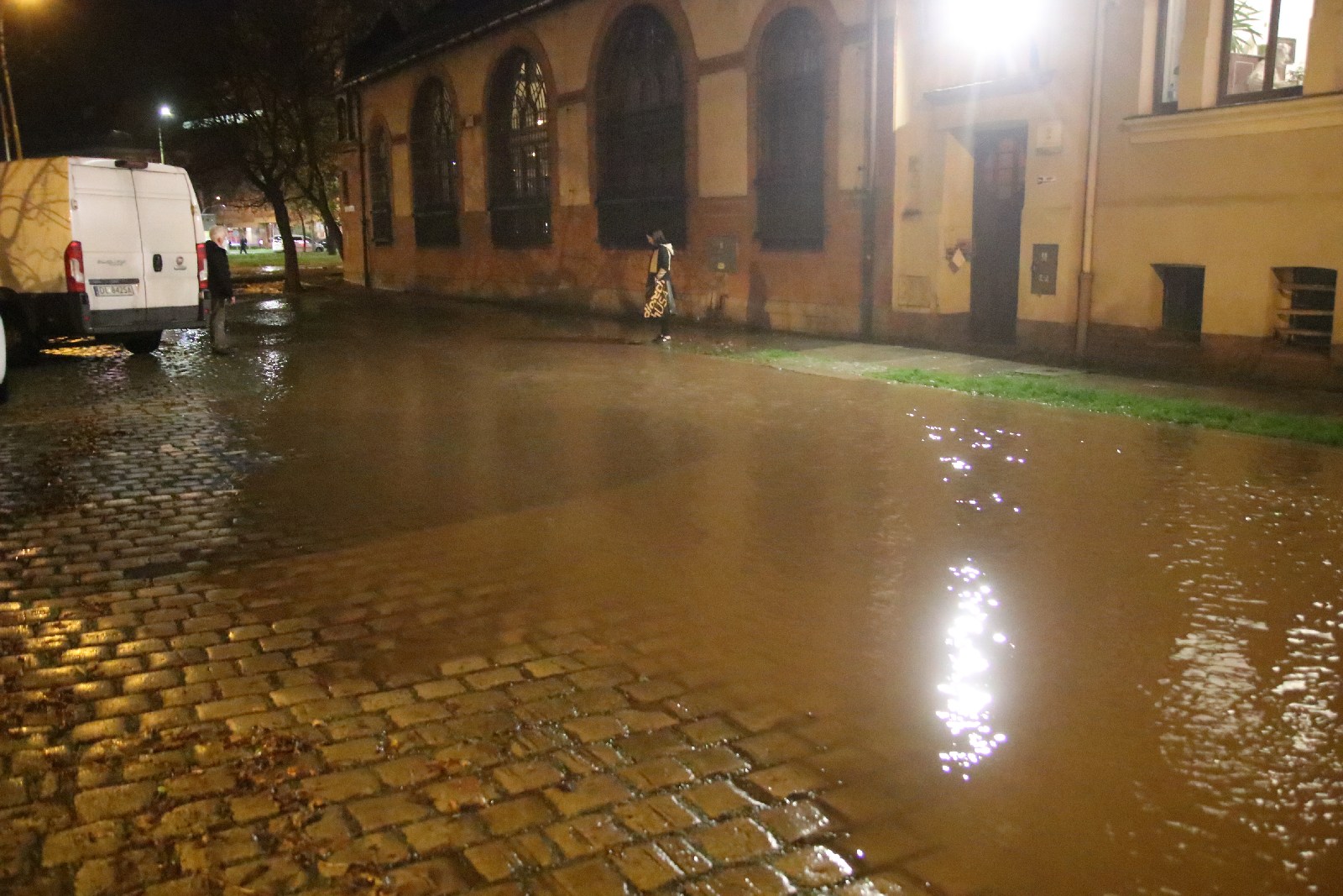 Potężna awaria magistrali wodnej. Nie ma wody w całej Legnicy