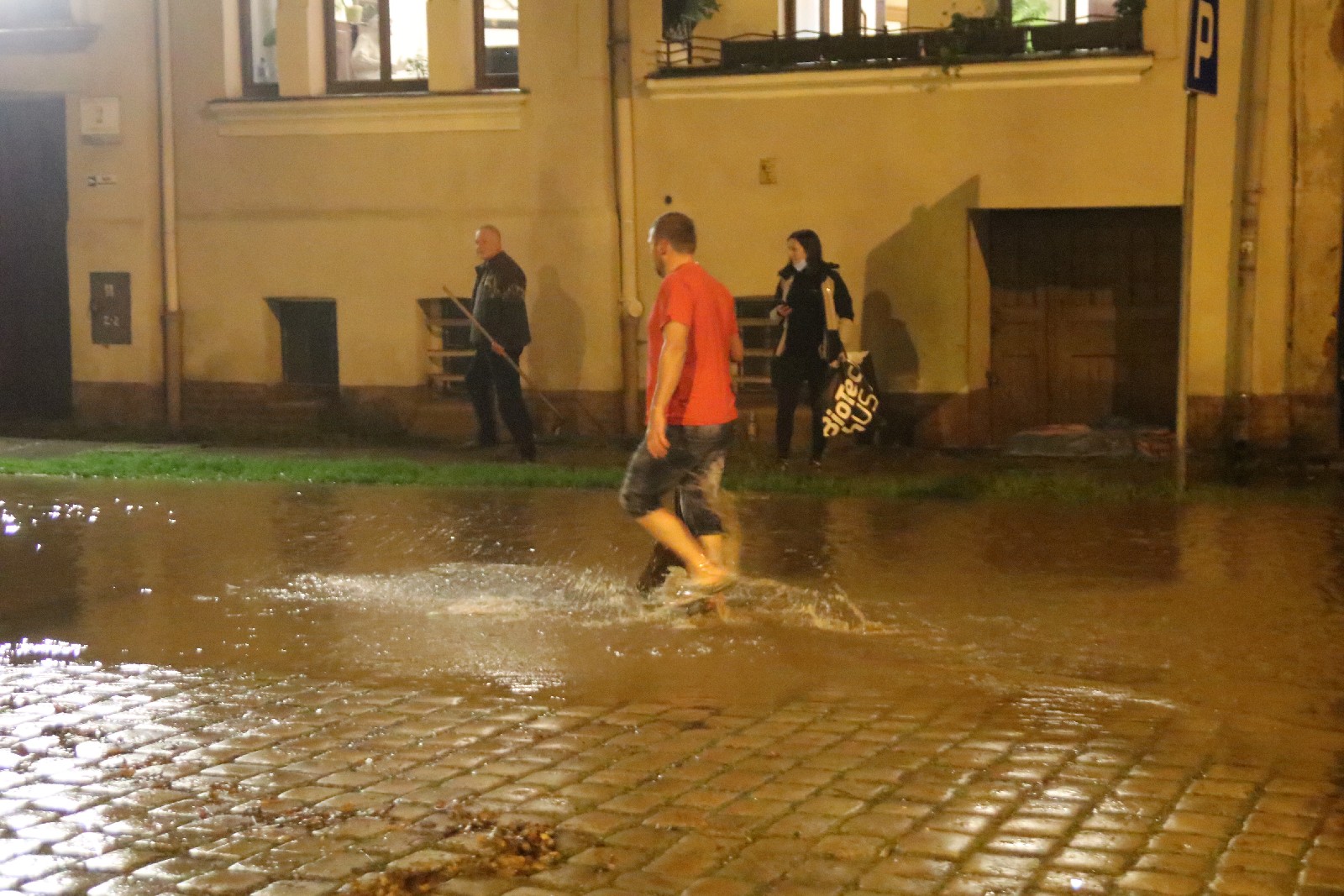 Potężna awaria magistrali wodnej. Nie ma wody w całej Legnicy