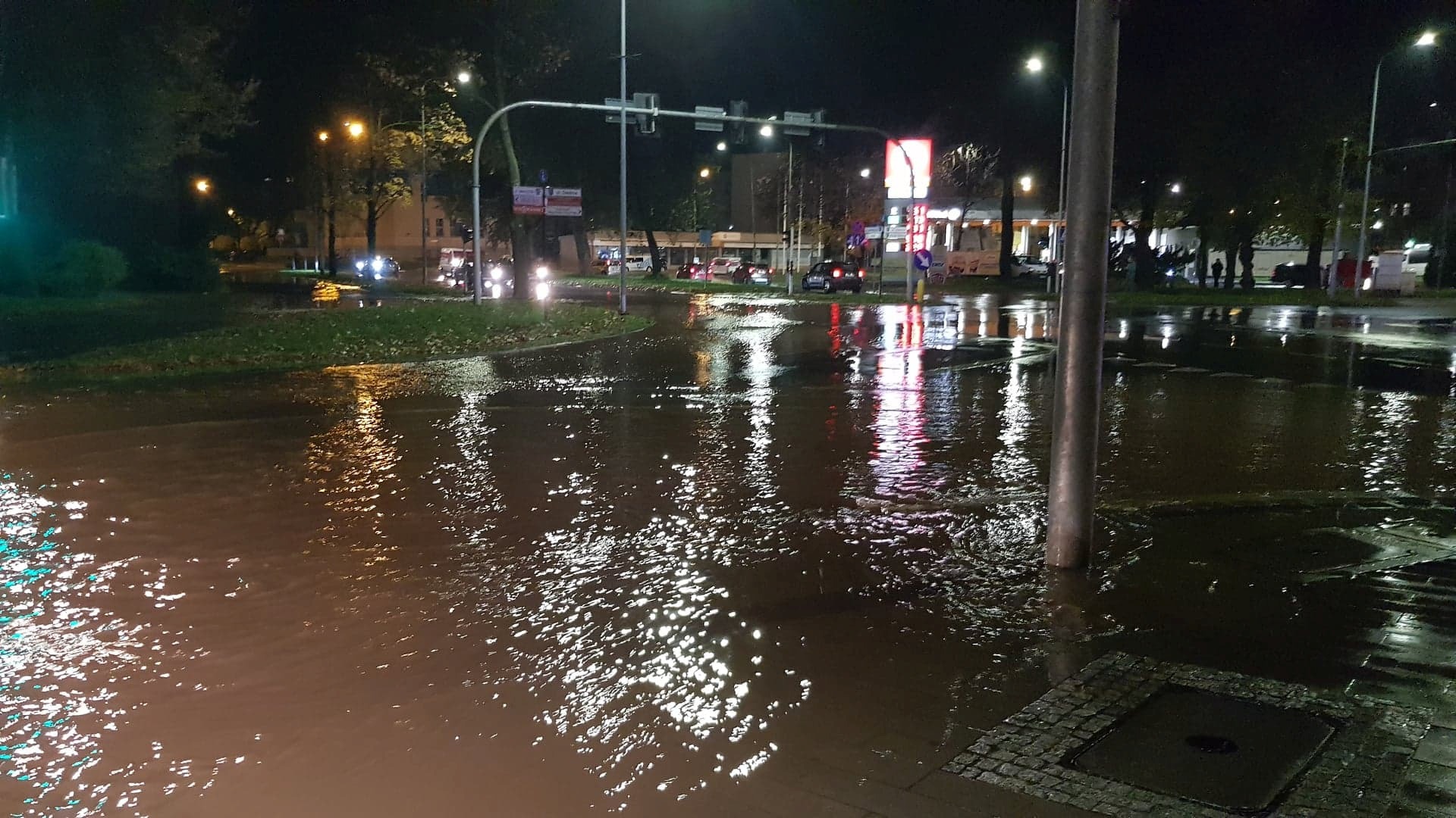 Potężna awaria magistrali wodnej. Nie ma wody w całej Legnicy