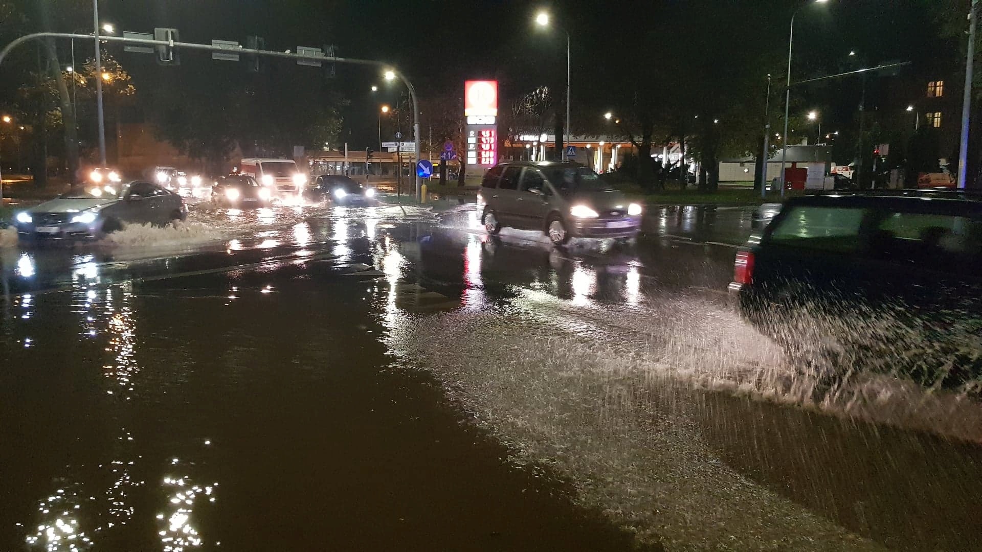 Potężna awaria magistrali wodnej. Nie ma wody w całej Legnicy