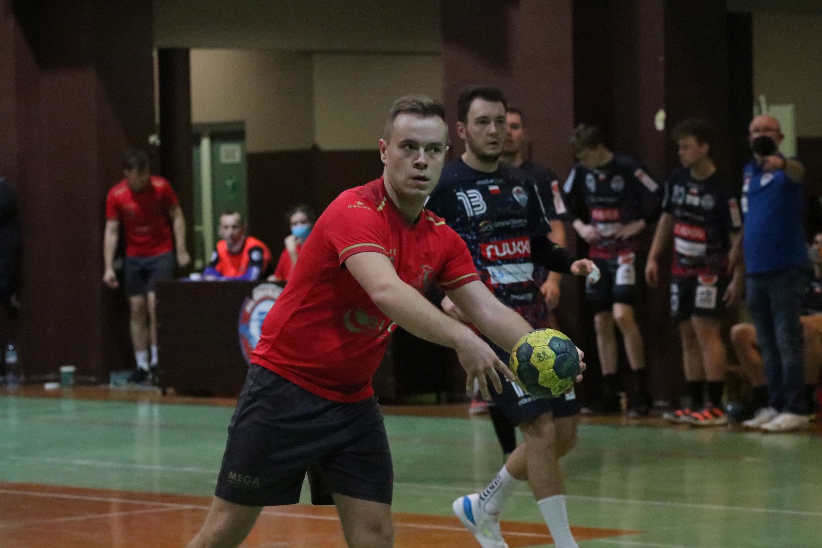 Dziewiątka Legnica pokonuje we własnej hali Spartę Oborniki