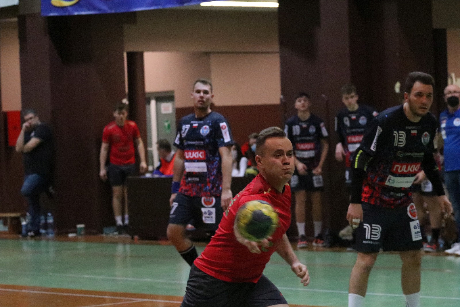 Dziewiątka Legnica pokonuje we własnej hali Spartę Oborniki
