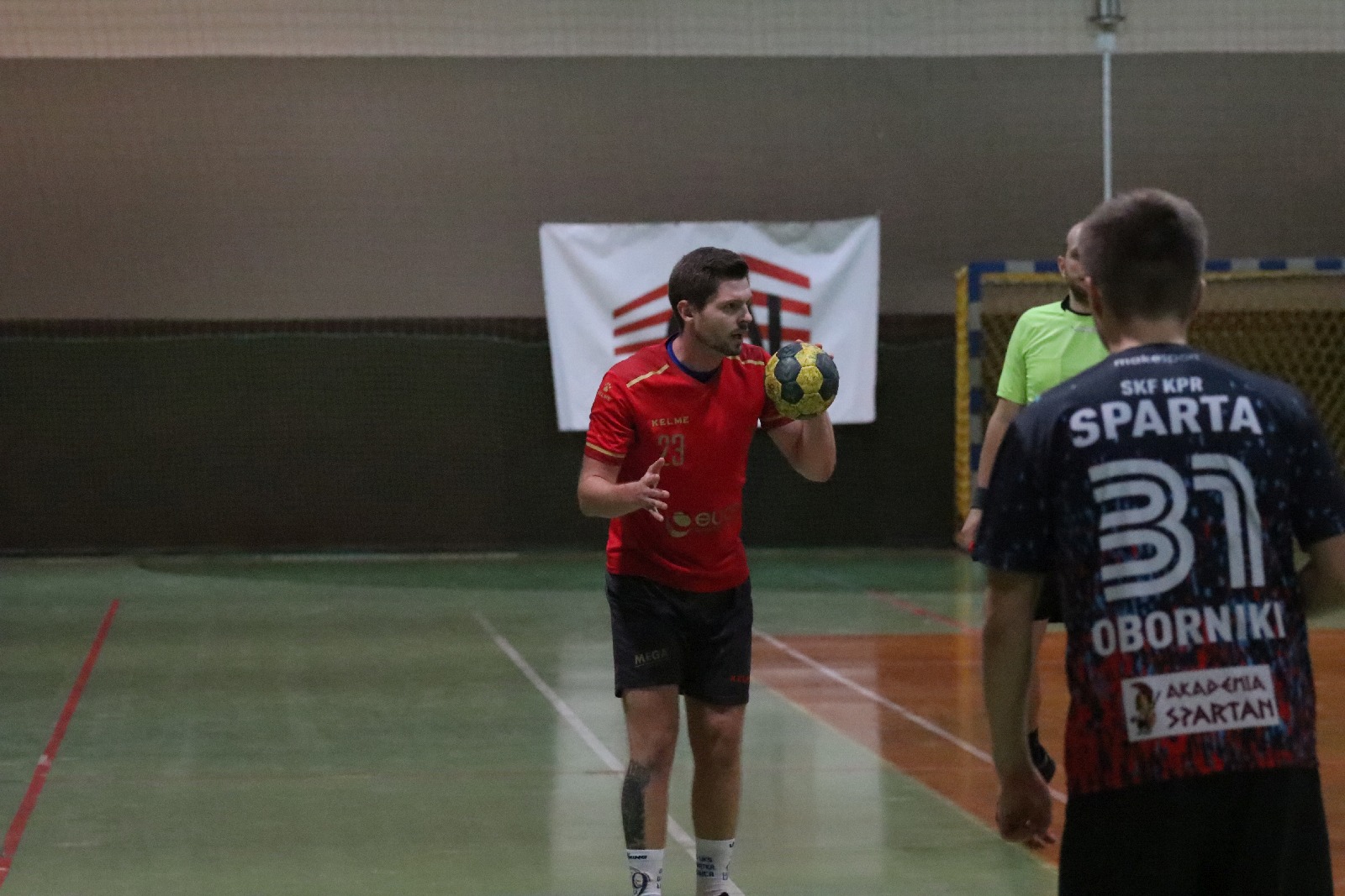 Dziewiątka Legnica pokonuje we własnej hali Spartę Oborniki
