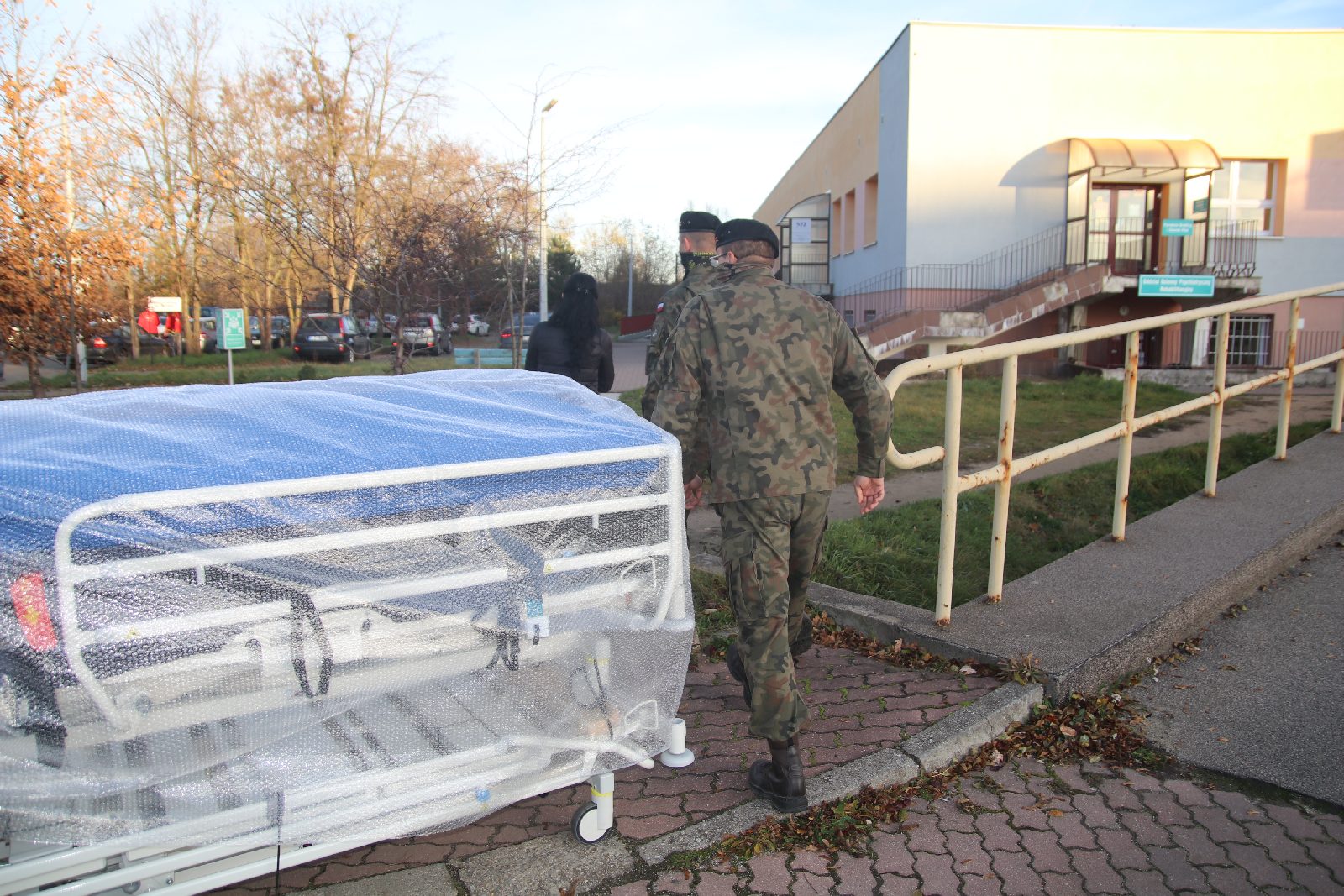 Legnicki szpital dostał łóżka od fundacji Jurka Owsiaka
