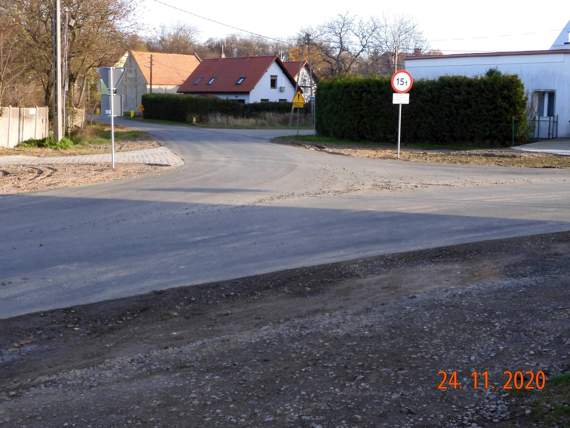Stan dróg w powiecie systematycznie się polepsza