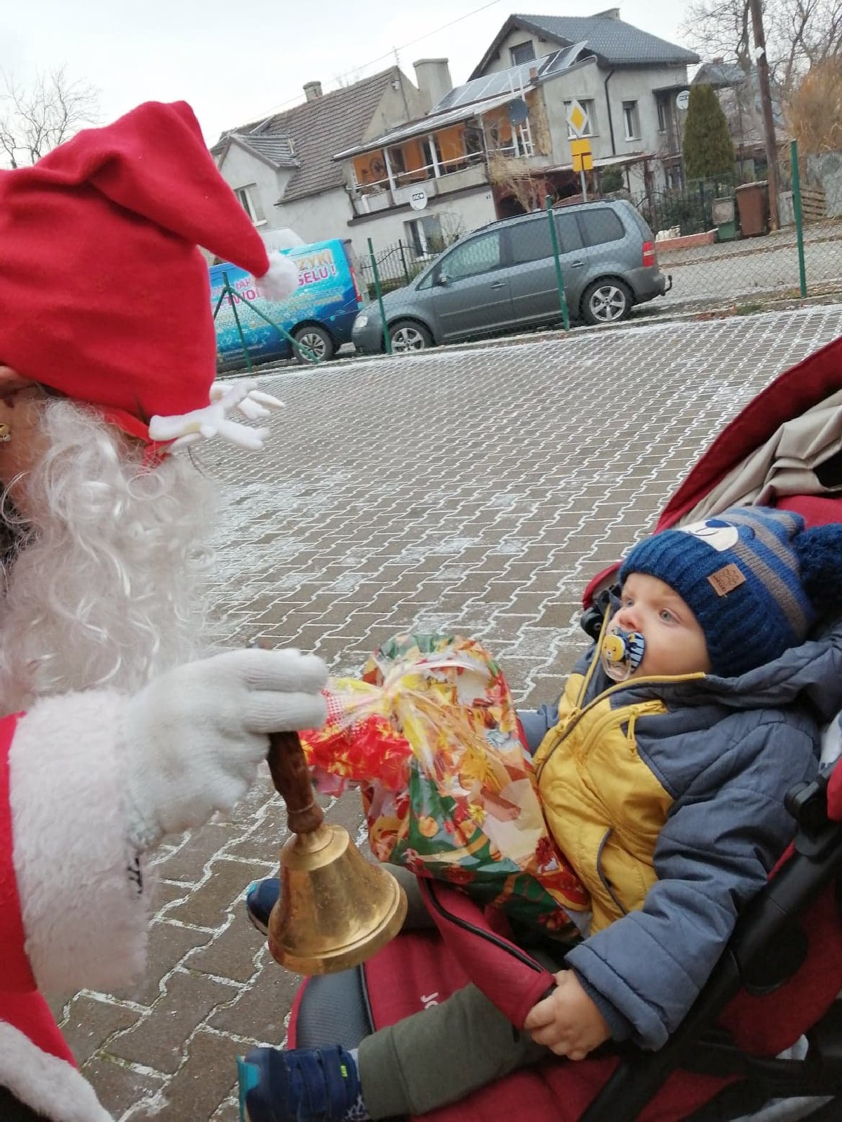 Na prochowickich ulicach można spotkać Świętego Mikołaja