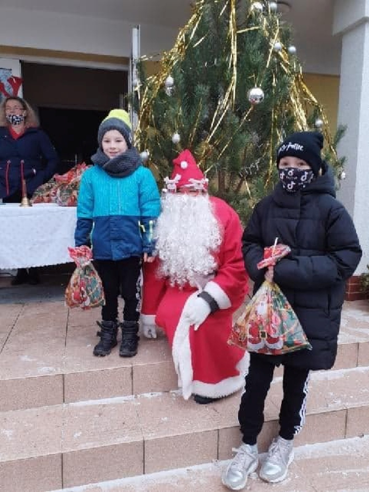 Na prochowickich ulicach można spotkać Świętego Mikołaja