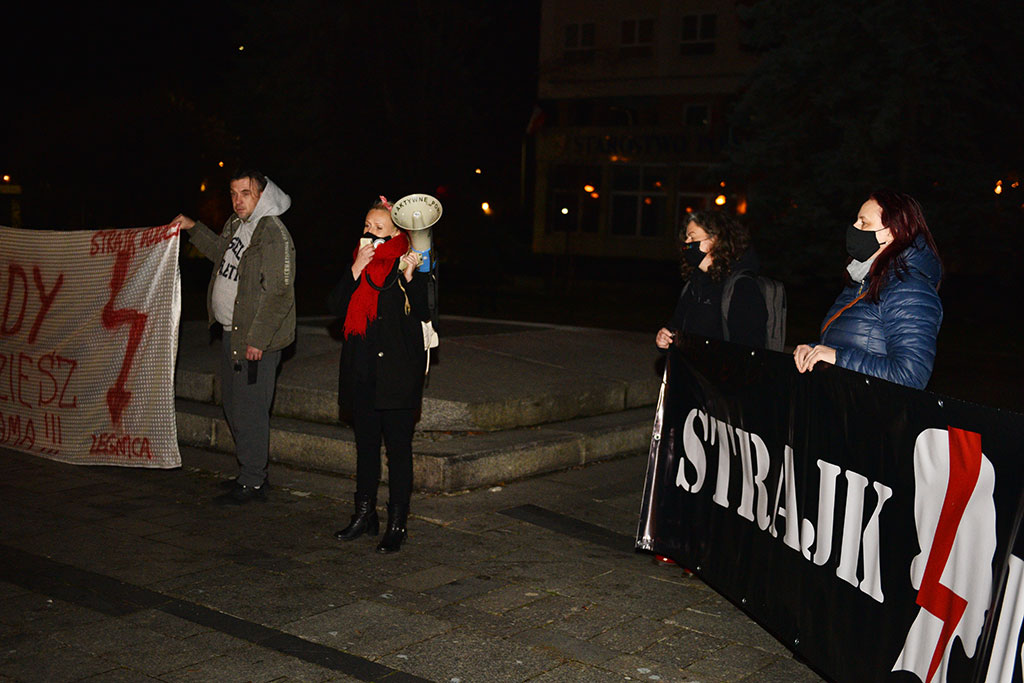 Coraz mniej osób uczestniczy w legnickich protestach