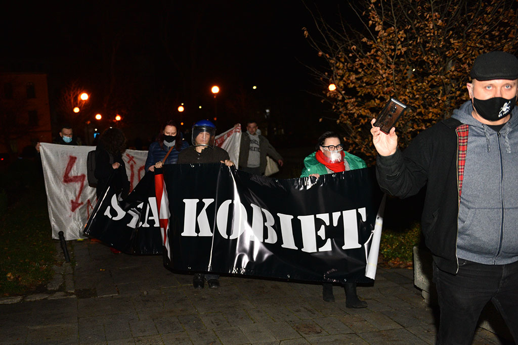 Coraz mniej osób uczestniczy w legnickich protestach