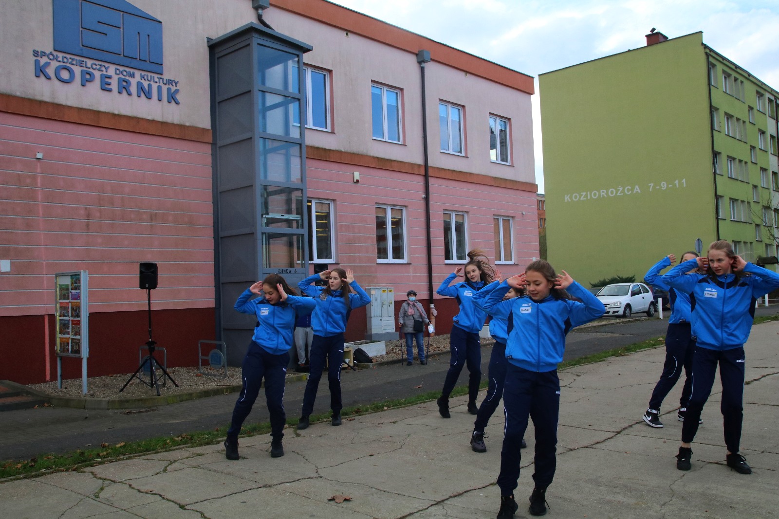 Tańcząc podziękowali za ciężką pracę i wielkie serce