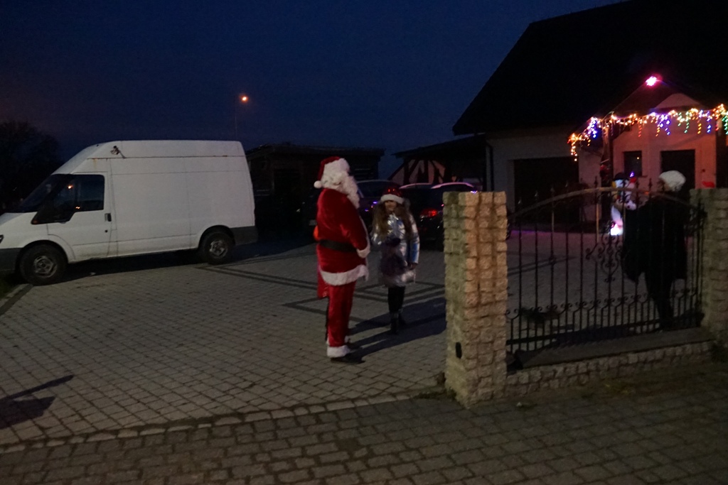 Mikołaj gości w gminie Kunice ku uciesze najmłodszych cz2
