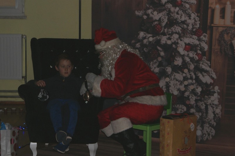Mikołaj gości w gminie Kunice ku uciesze najmłodszych cz2