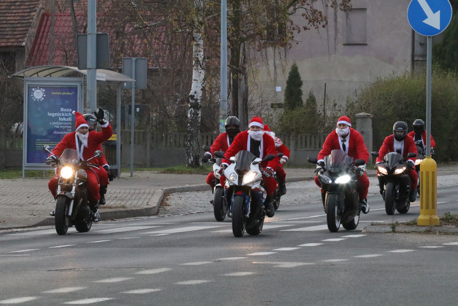 Mikołaje na motocyklach przyjechali do Domu Dziecka