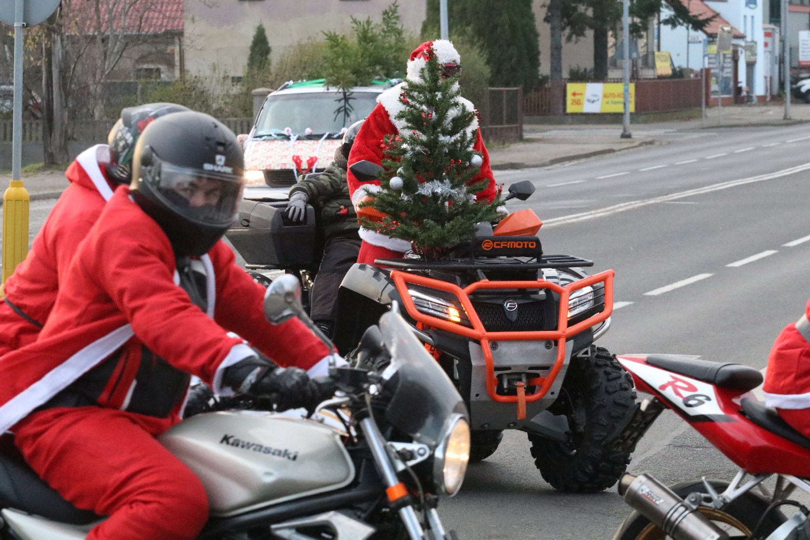 Mikołaje na motocyklach przyjechali do Domu Dziecka