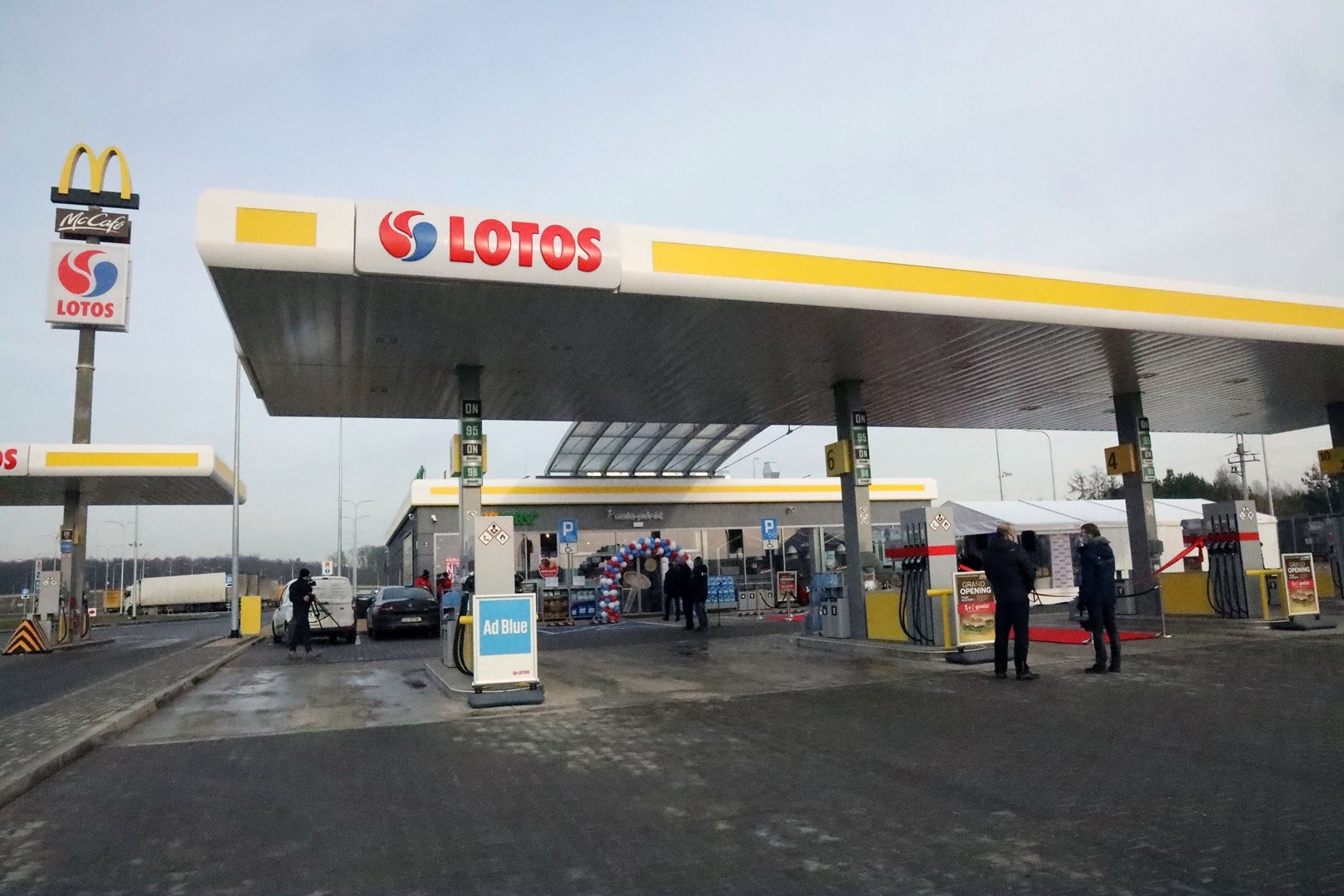 Grupa LOTOS otworzyła dwa MOP-y w Kochlicach