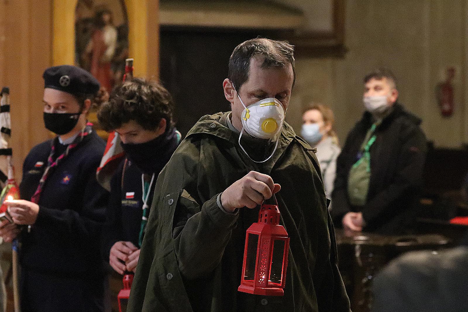 Uroczyste przekazanie Betlejemskiego Światła Pokoju