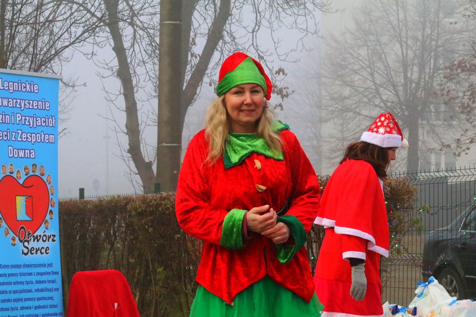 Pandemia nie przeszkodziła mu obdarować dzieci prezentami