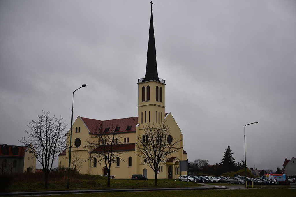 Piękne szopki bożonarodzeniowe w legnickich kościołach