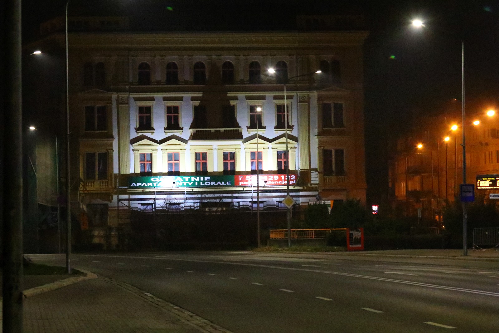 Legnica po godzinie 19 opustoszała. Pojedyncze osoby na mieście