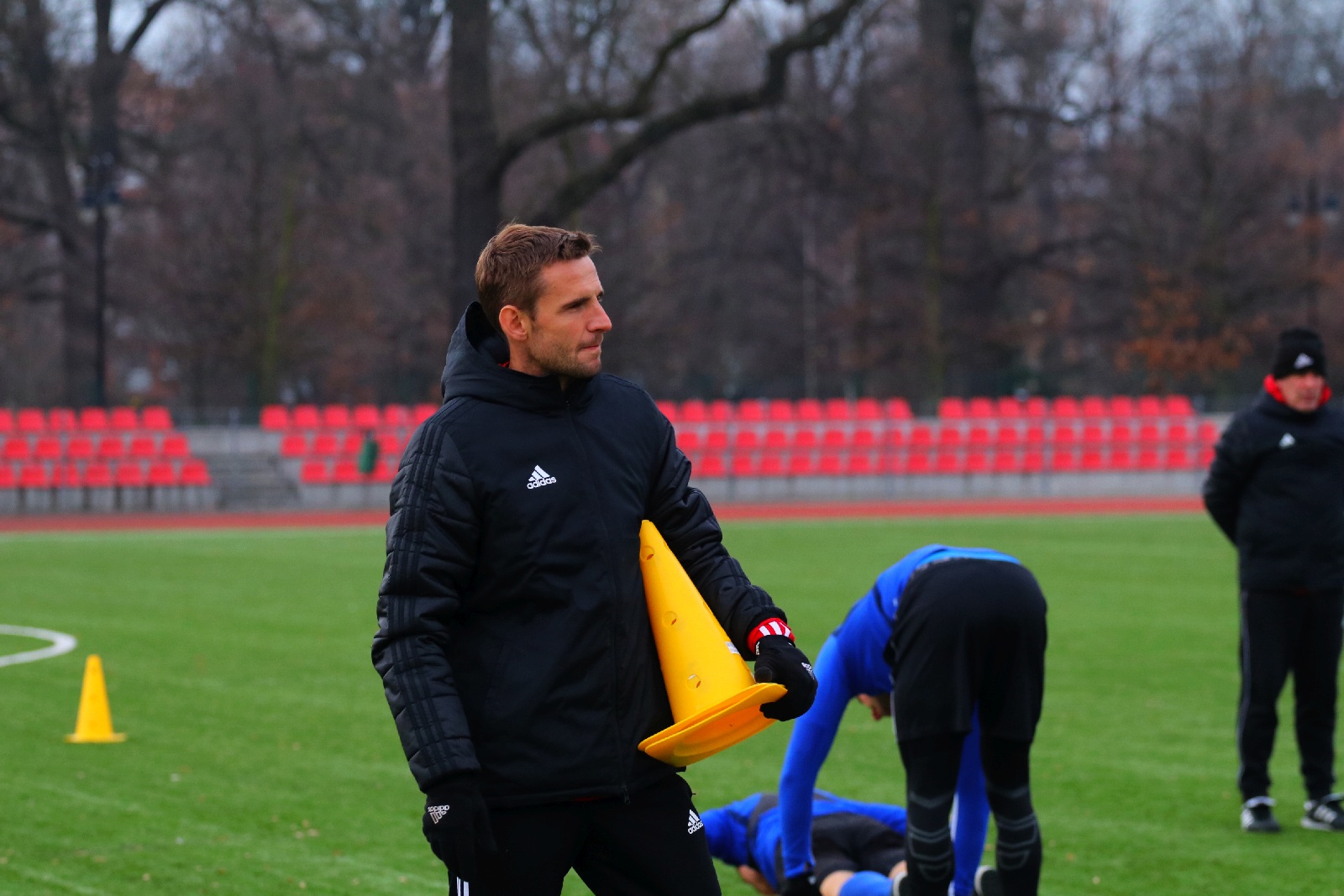 Piłkarze Miedzi Legnica wrócili do treningów