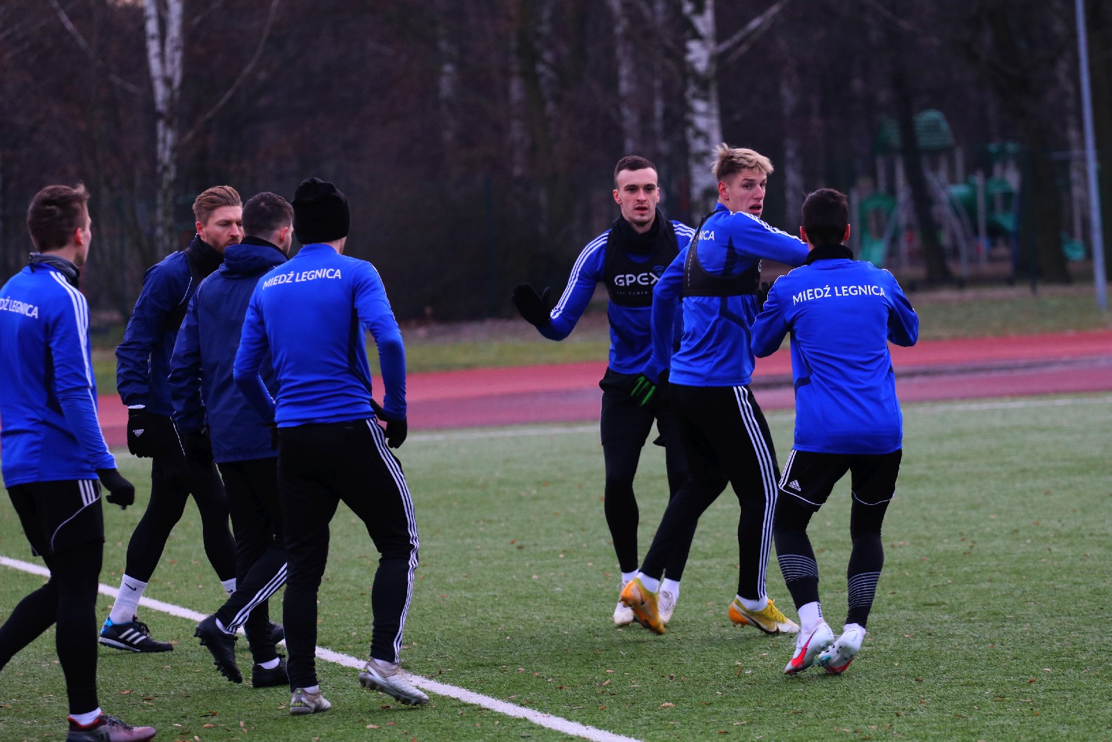 Piłkarze Miedzi Legnica wrócili do treningów