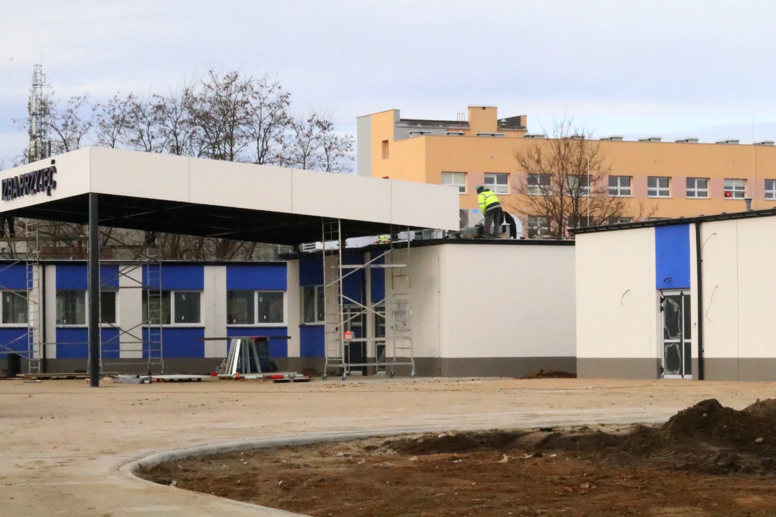 Covidowy szpital modułowy powstaje w Legnicy