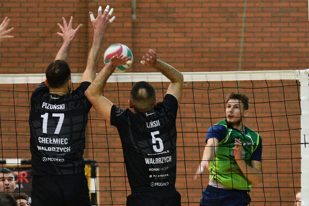 Ikar Legnica pokonuje Chełmiec Wałbrzych 3:0