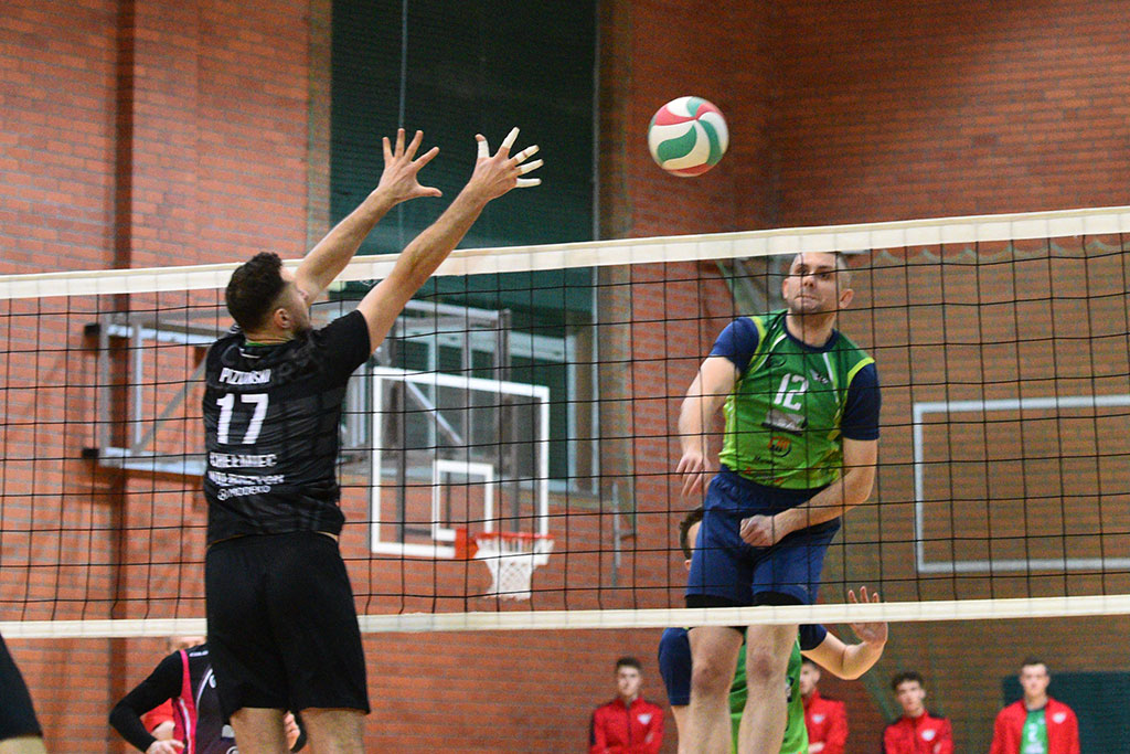 Ikar Legnica pokonuje Chełmiec Wałbrzych 3:0