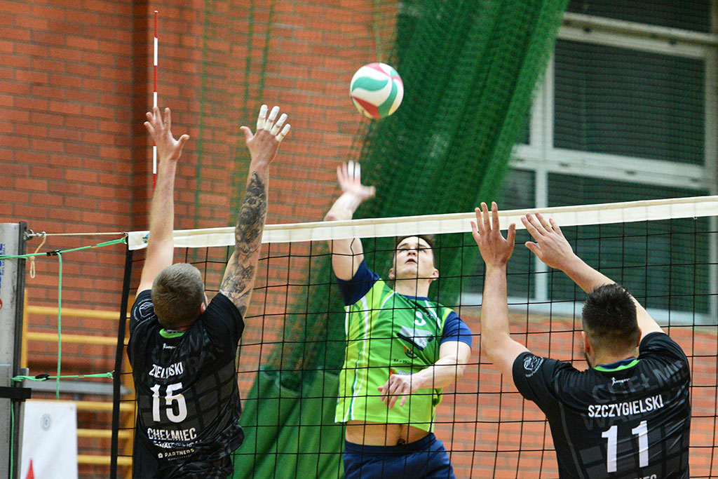 Ikar Legnica pokonuje Chełmiec Wałbrzych 3:0