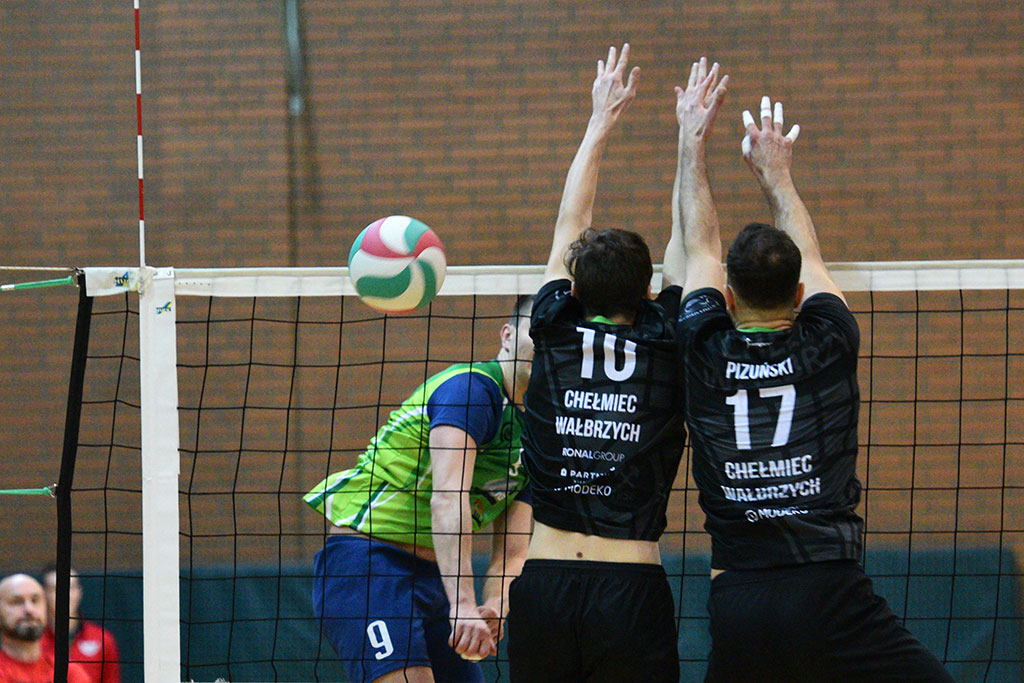 Ikar Legnica pokonuje Chełmiec Wałbrzych 3:0