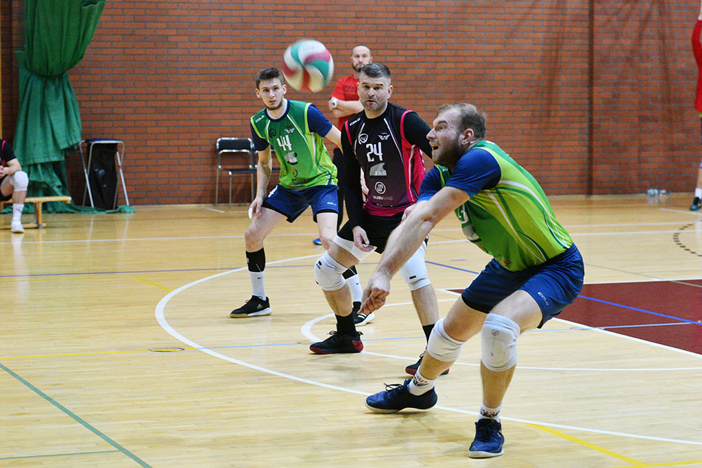 Ikar Legnica pokonuje Chełmiec Wałbrzych 3:0