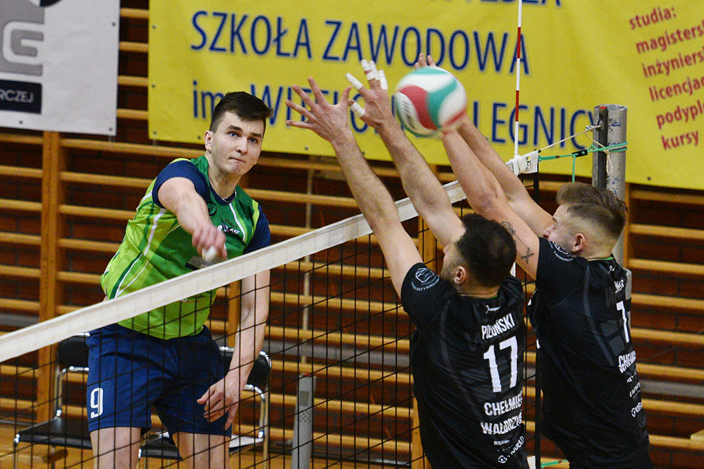 Ikar Legnica pokonuje Chełmiec Wałbrzych 3:0